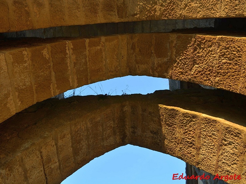 Muralla urbana de Bernedo