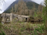 Puente medieval de Aprikano