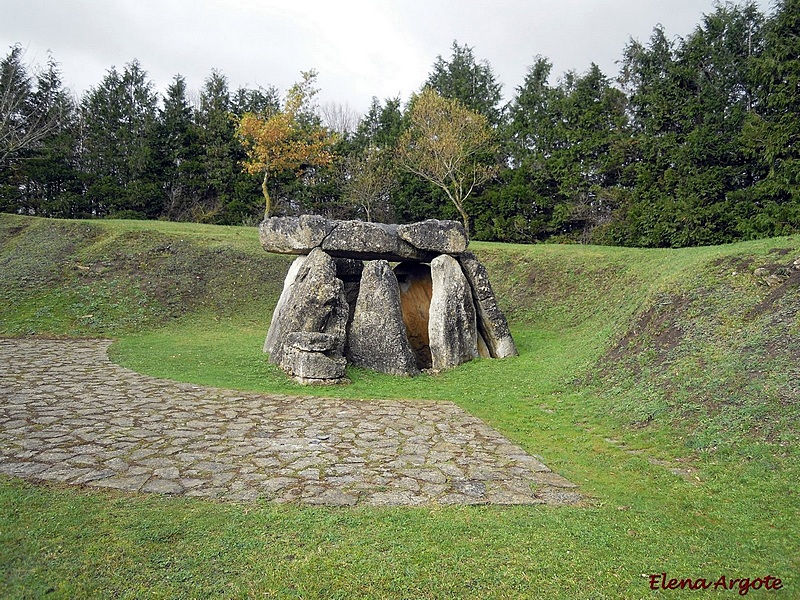 Dolmen de Aizkomendi