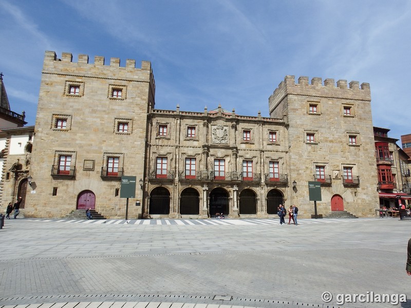 Palacio fortificado de Revillagigedo