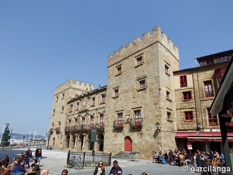 Palacio fortificado de Revillagigedo