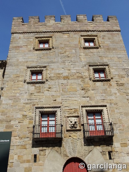 Palacio fortificado de Revillagigedo