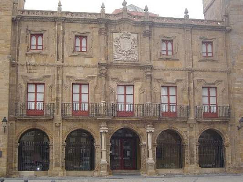 Palacio fortificado de Revillagigedo