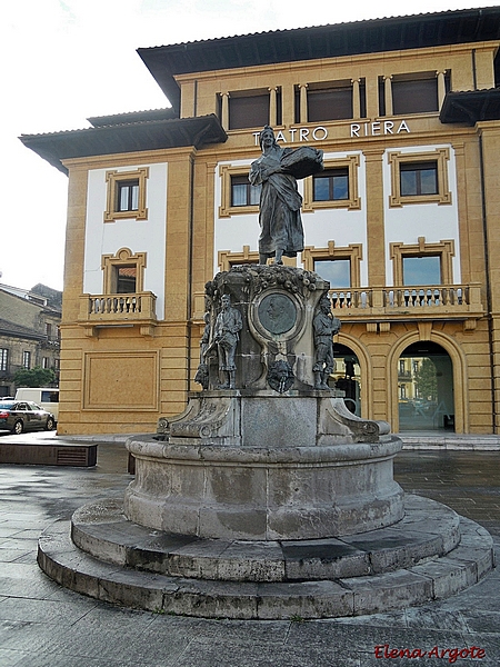 Monumento a Obdulio Fernández Pando