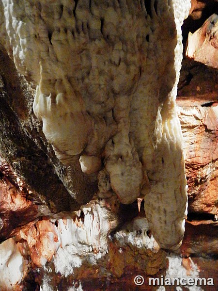 Cuevas del Cerro del Águila