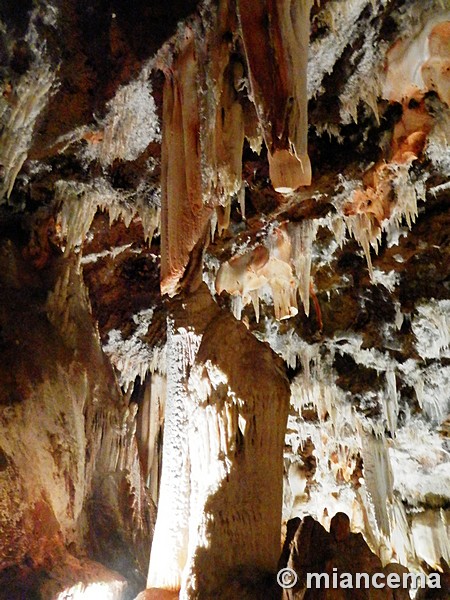 Cuevas del Cerro del Águila