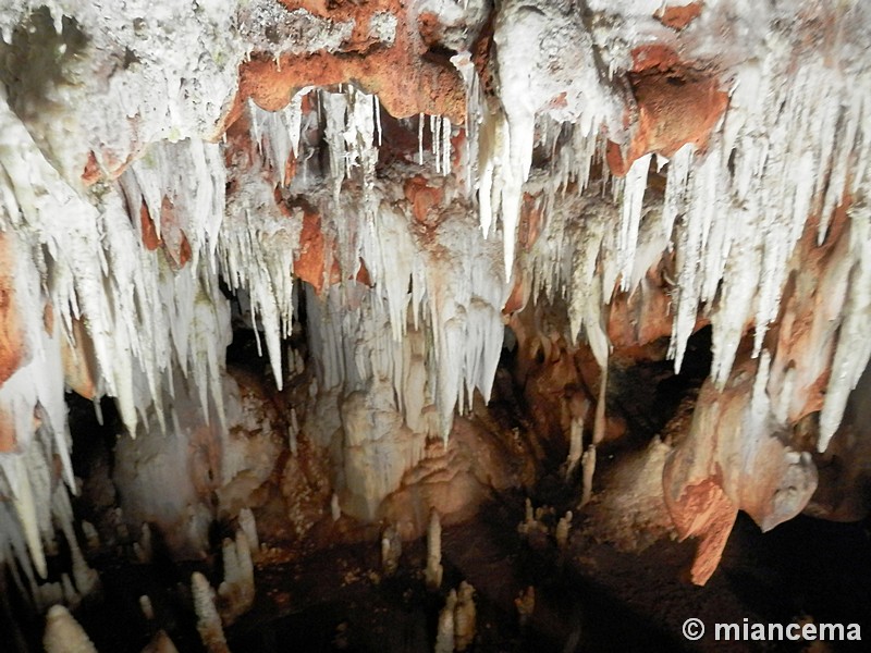 Cuevas del Cerro del Águila