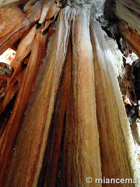 Cuevas del Cerro del Águila