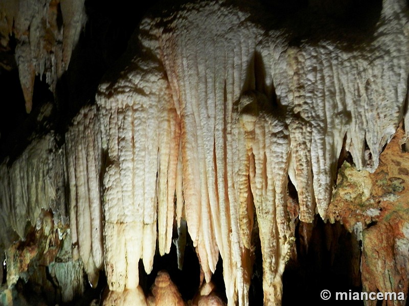 Cuevas del Cerro del Águila