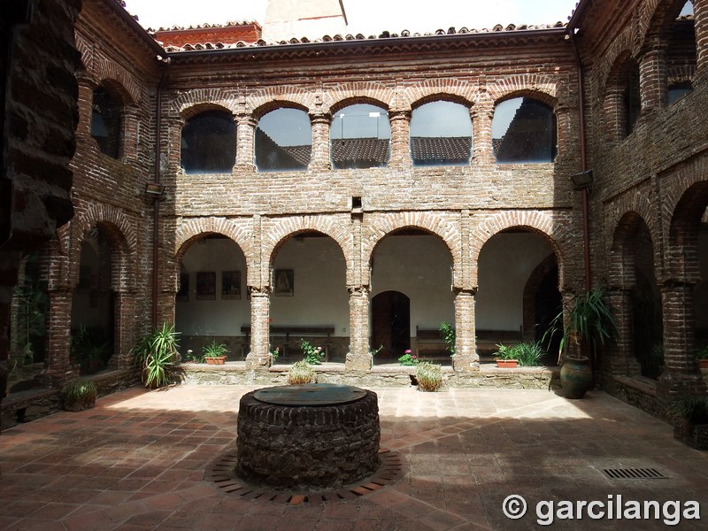 Monasterio fortificado de Tentudia