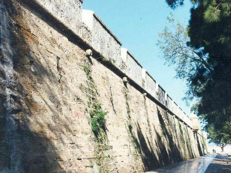 Baluarte y murallas de San Carlos