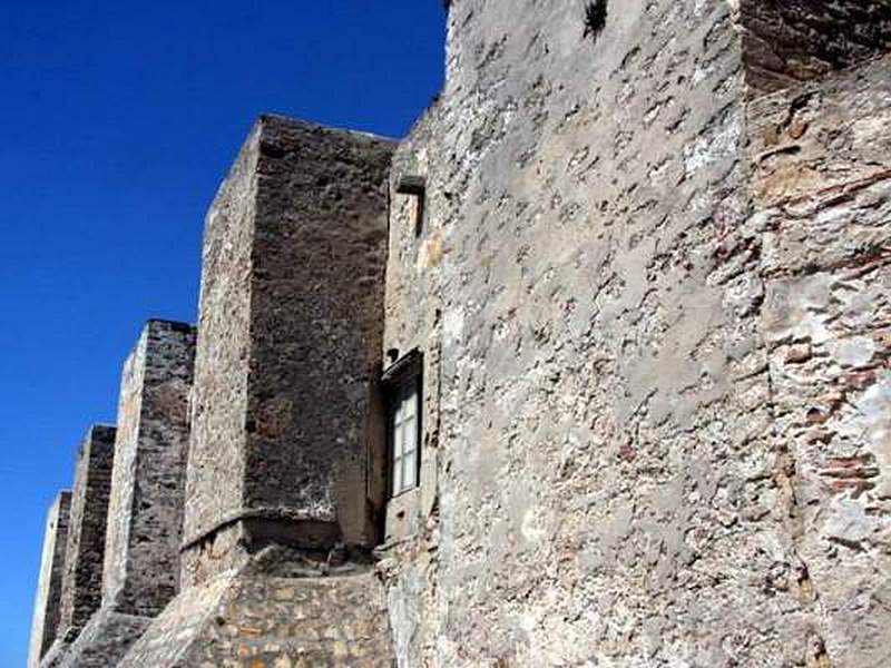 Castillo de Guzmán el Bueno