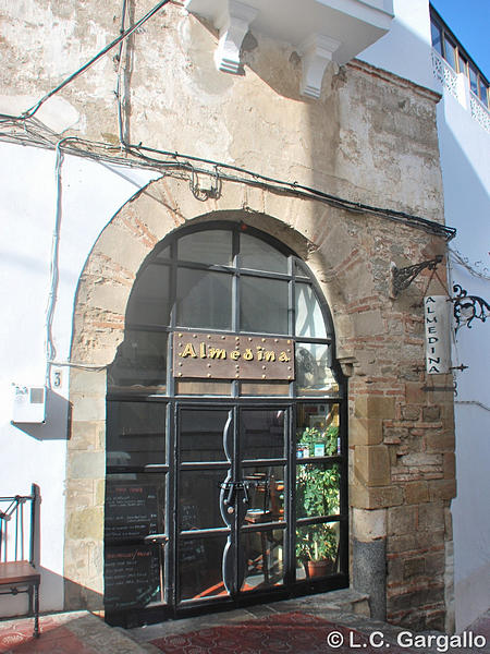 Puerta de la Almedina