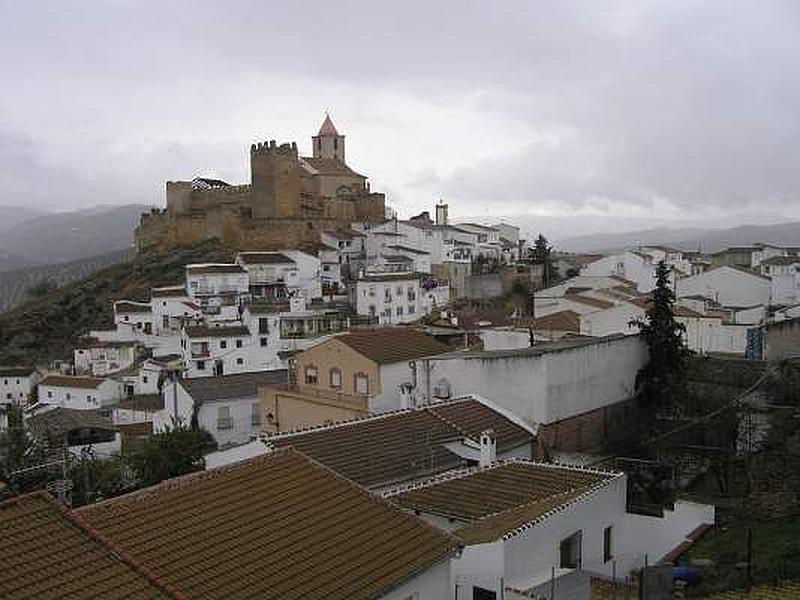 Castillo de Iznájar