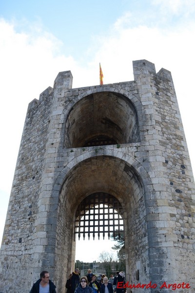 Puente fortificado de Besalú