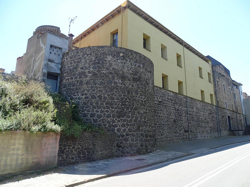 Muralla urbana de Hostalric