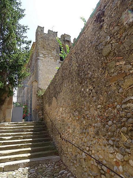 Iglesia fortificada de Santa Eugenia