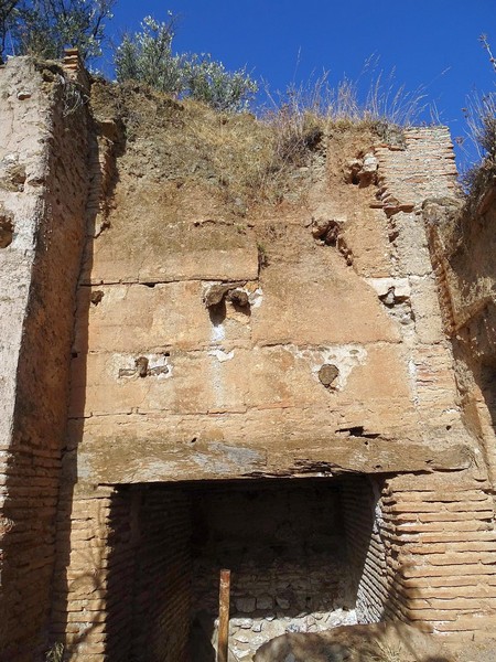 Recinto murado de Tablate