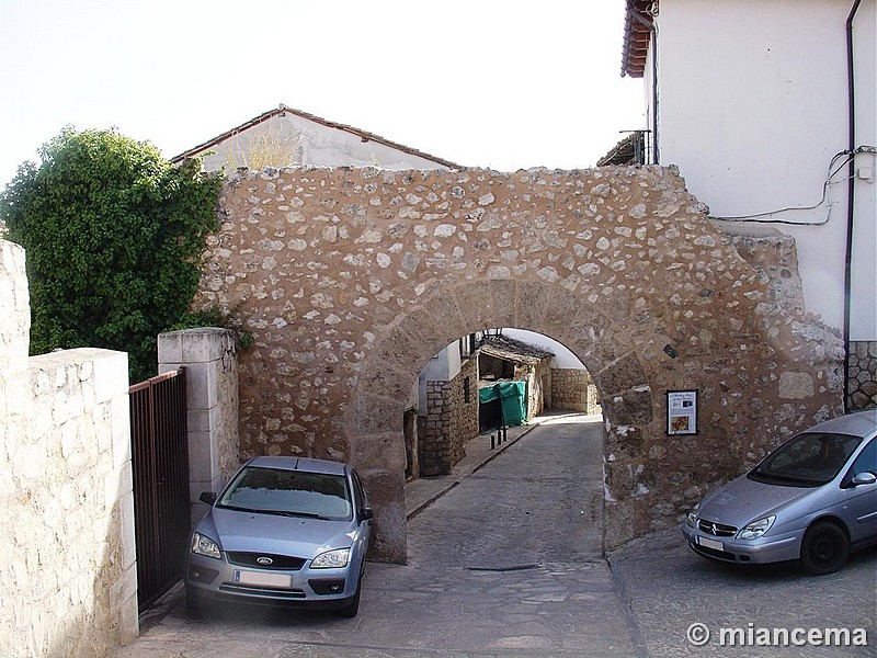 Muralla urbana de Pastrana