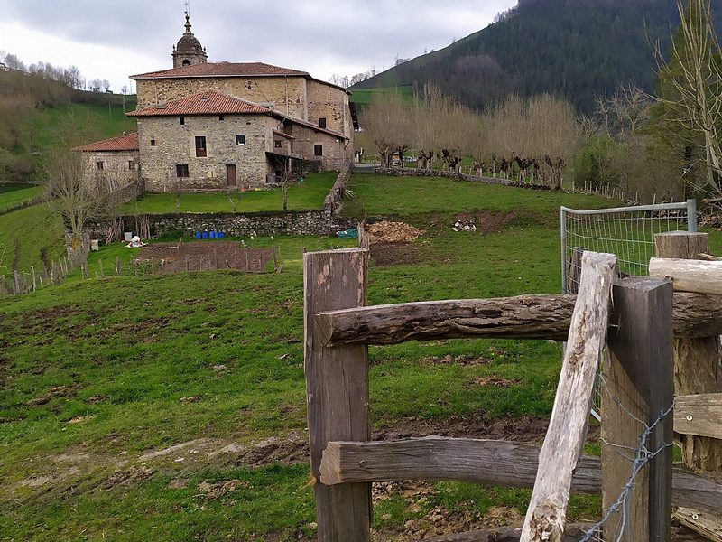 Iglesia de San Martín de Iriaun