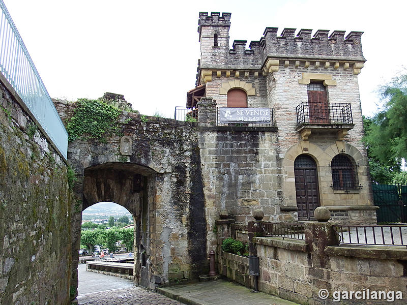 Puerta de Santa María