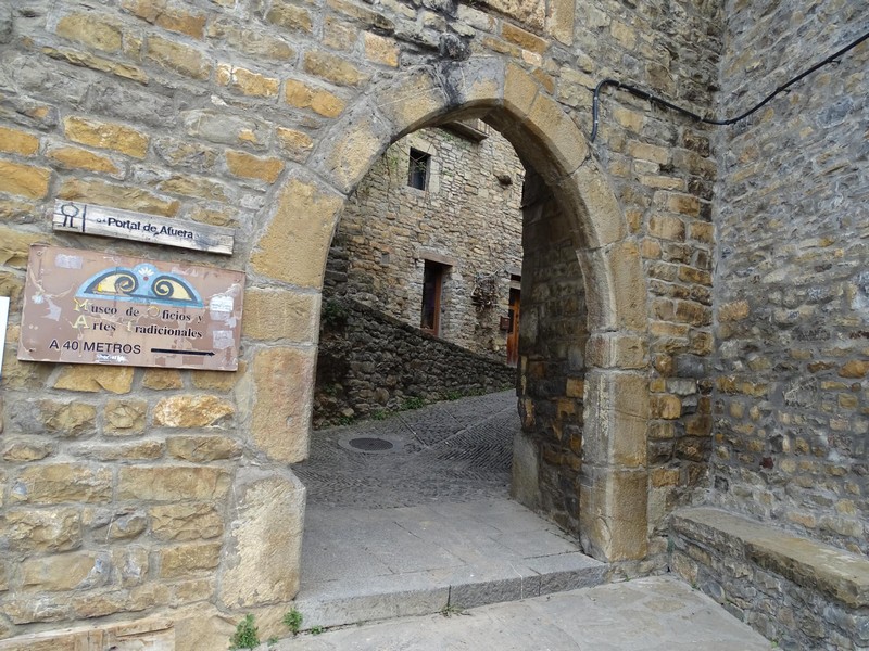 Muralla urbana de Aínsa