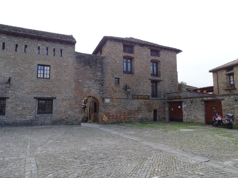 Muralla urbana de Aínsa