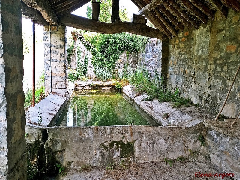 Fuente-abrevadero-lavadero de Arcusa