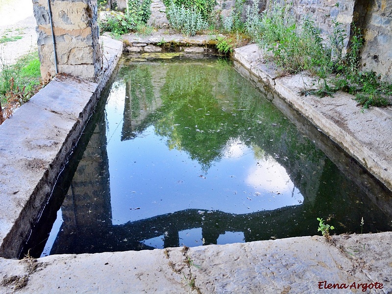 Fuente-abrevadero-lavadero de Arcusa