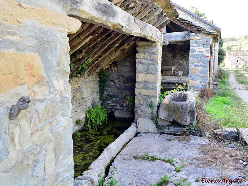 Fuente-abrevadero-lavadero de Arcusa