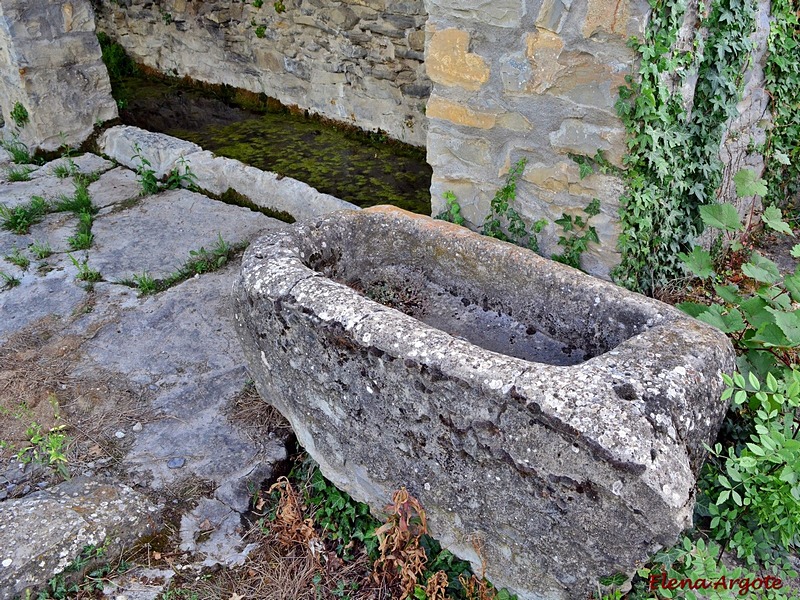 Fuente-abrevadero-lavadero de Arcusa