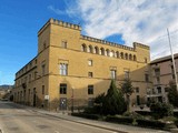 Palacio fortificado de los Urriés