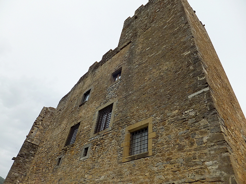 Castillo de Biniés