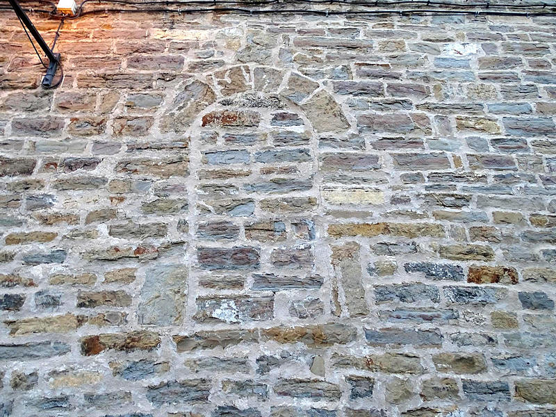 Castillo de la iglesia parroquial de Atarés