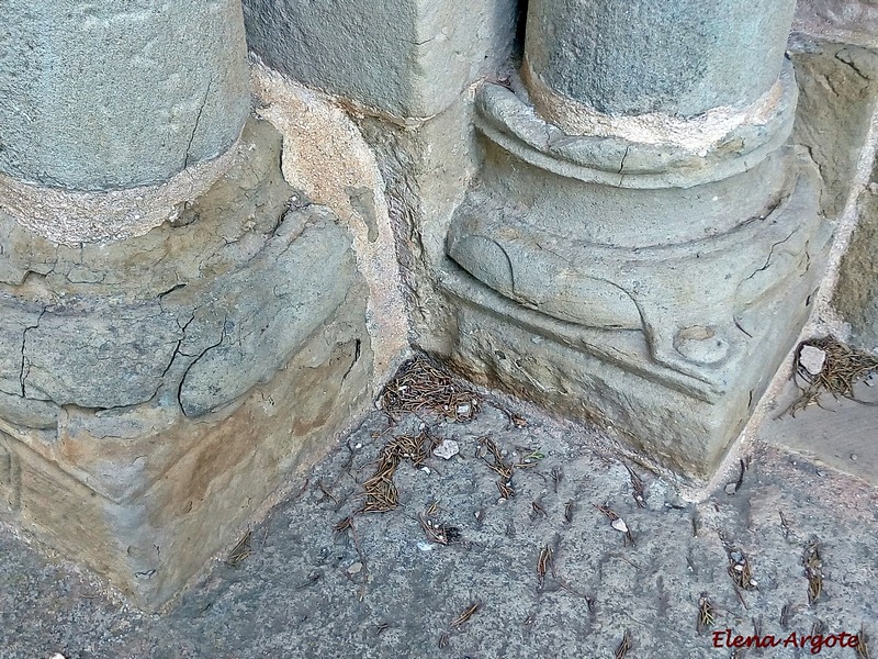 Puerta del cementerio de Navarrete