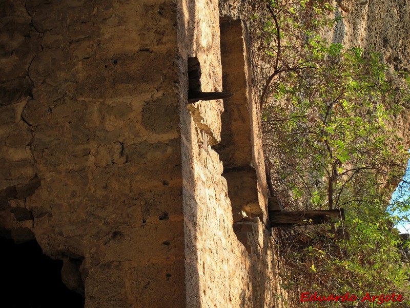 Castillo de Castañares de las Cuevas