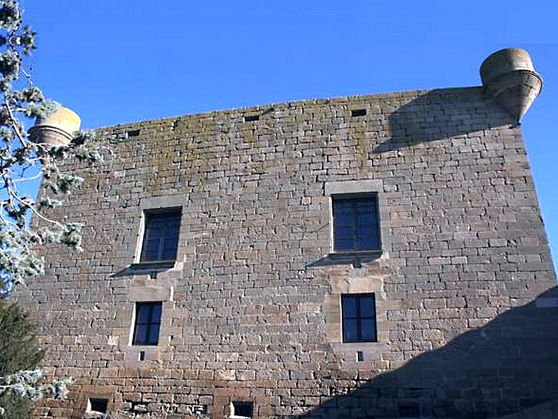 Castillo de Montclar