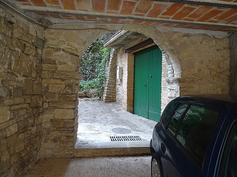 Portal de Castellnou de Oluges