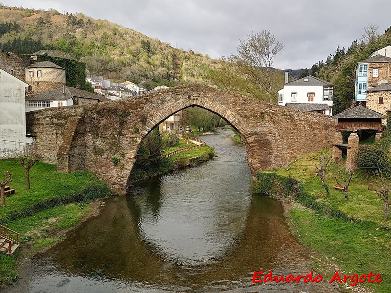 Puente medieval de Navia de Suarna