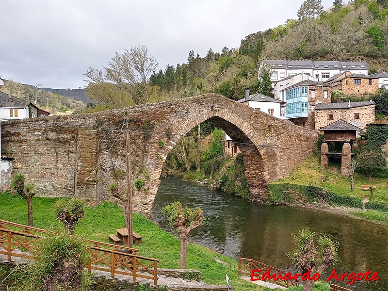 Puente medieval de Navia de Suarna