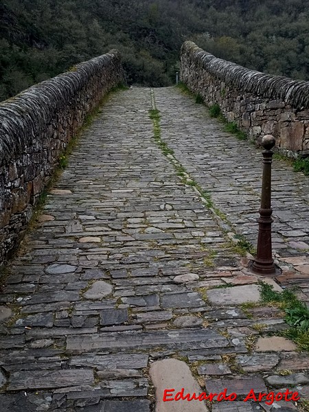 Puente medieval de Navia de Suarna