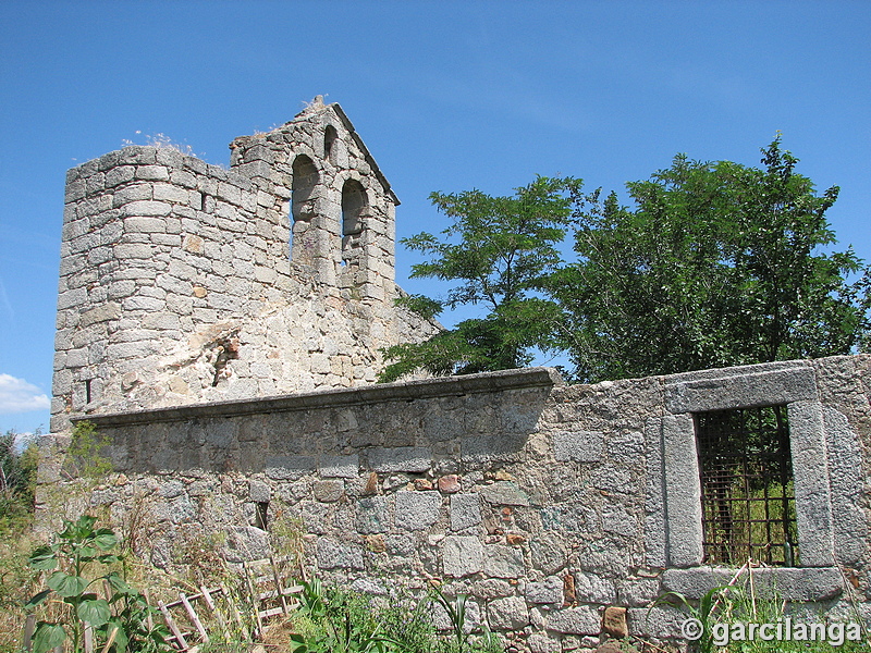 Iglesia fortificada de Navalquejigo