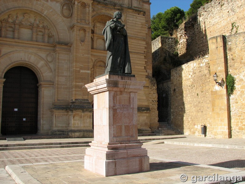 Monumento a Pedro Espinosa