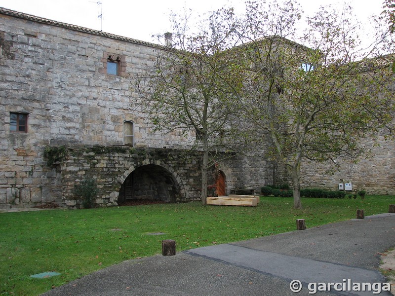 Castillo palacio de Arazuri