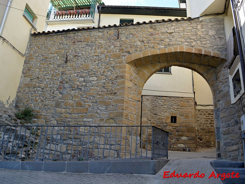 Muralla medieval de Lumbier