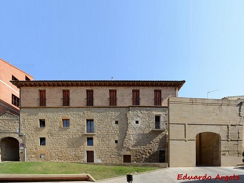 Muralla urbana de Viana