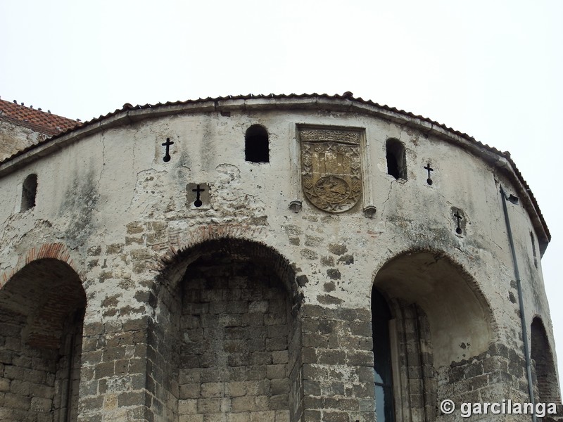 Iglesia fortificada de San Pedro