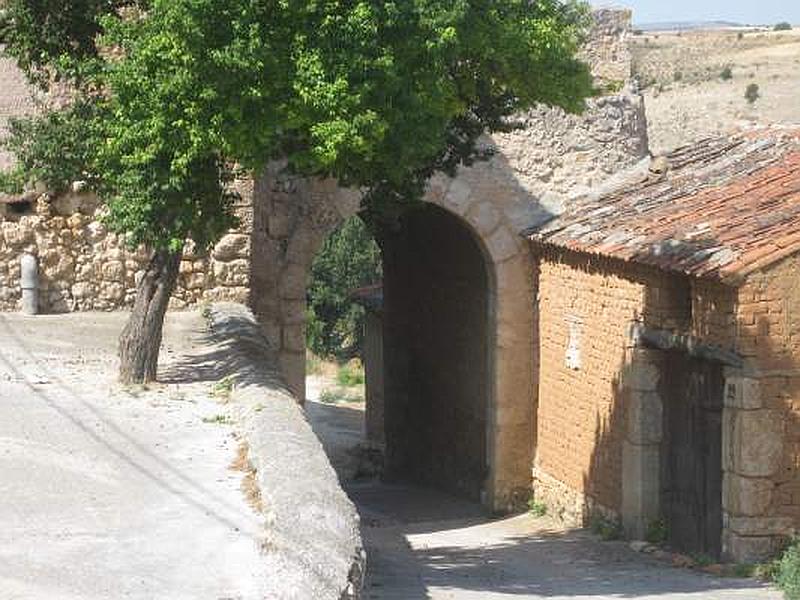 Muralla urbana de Maderuelo