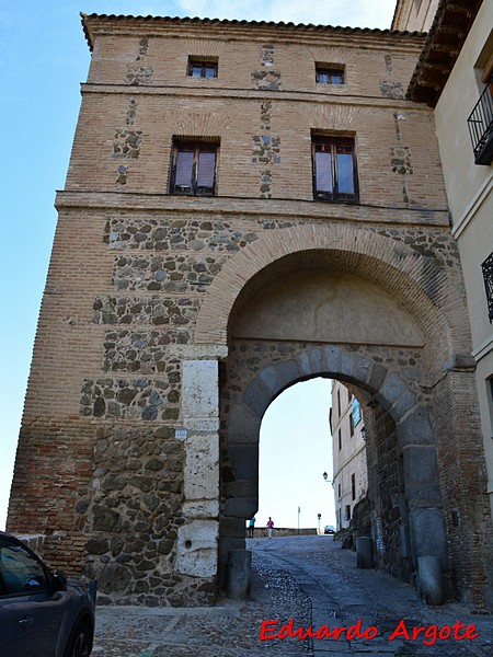 Puerta de Alarcones