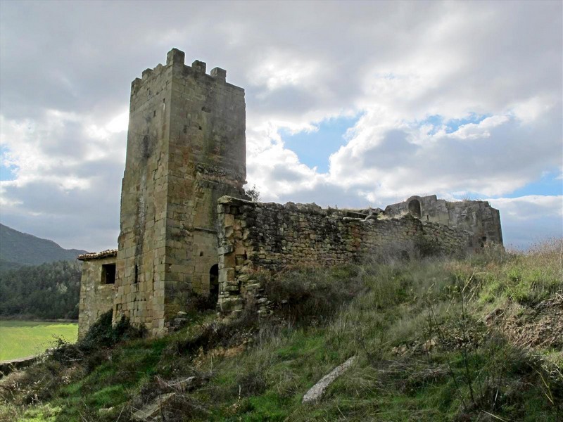 Castillo de Añués